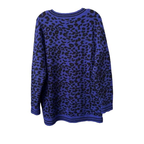 John + Jenn Sweater Womens Medium Oversized Animal Print V Neck Blue Tunic - Picture 2 of 9